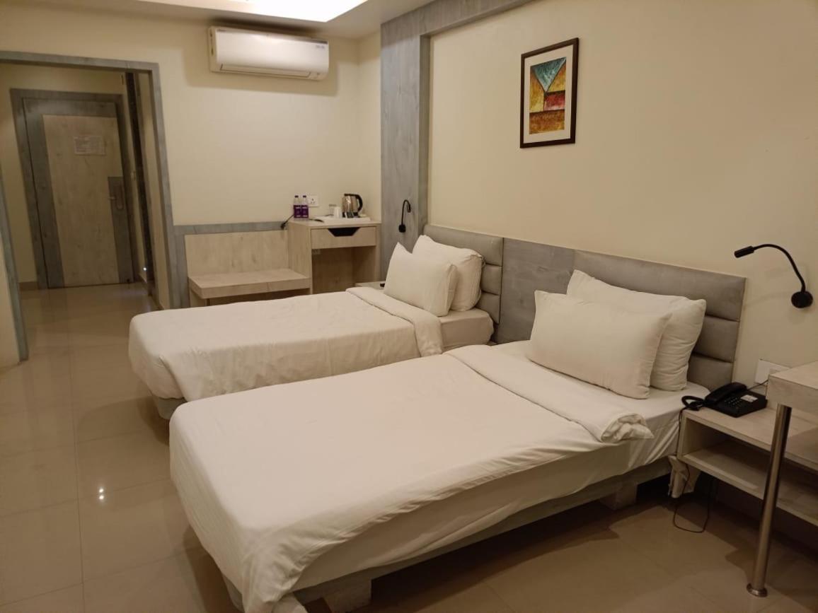 Hotel Rishiraj, Nagaon Nagaon  Luaran gambar