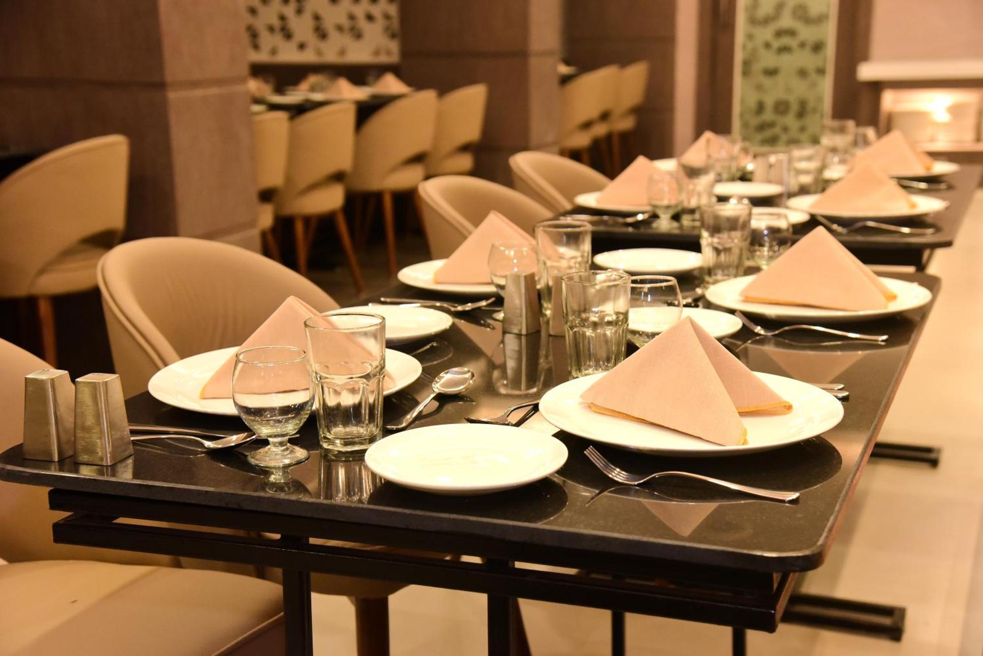 Hotel Rishiraj, Nagaon Nagaon  Luaran gambar