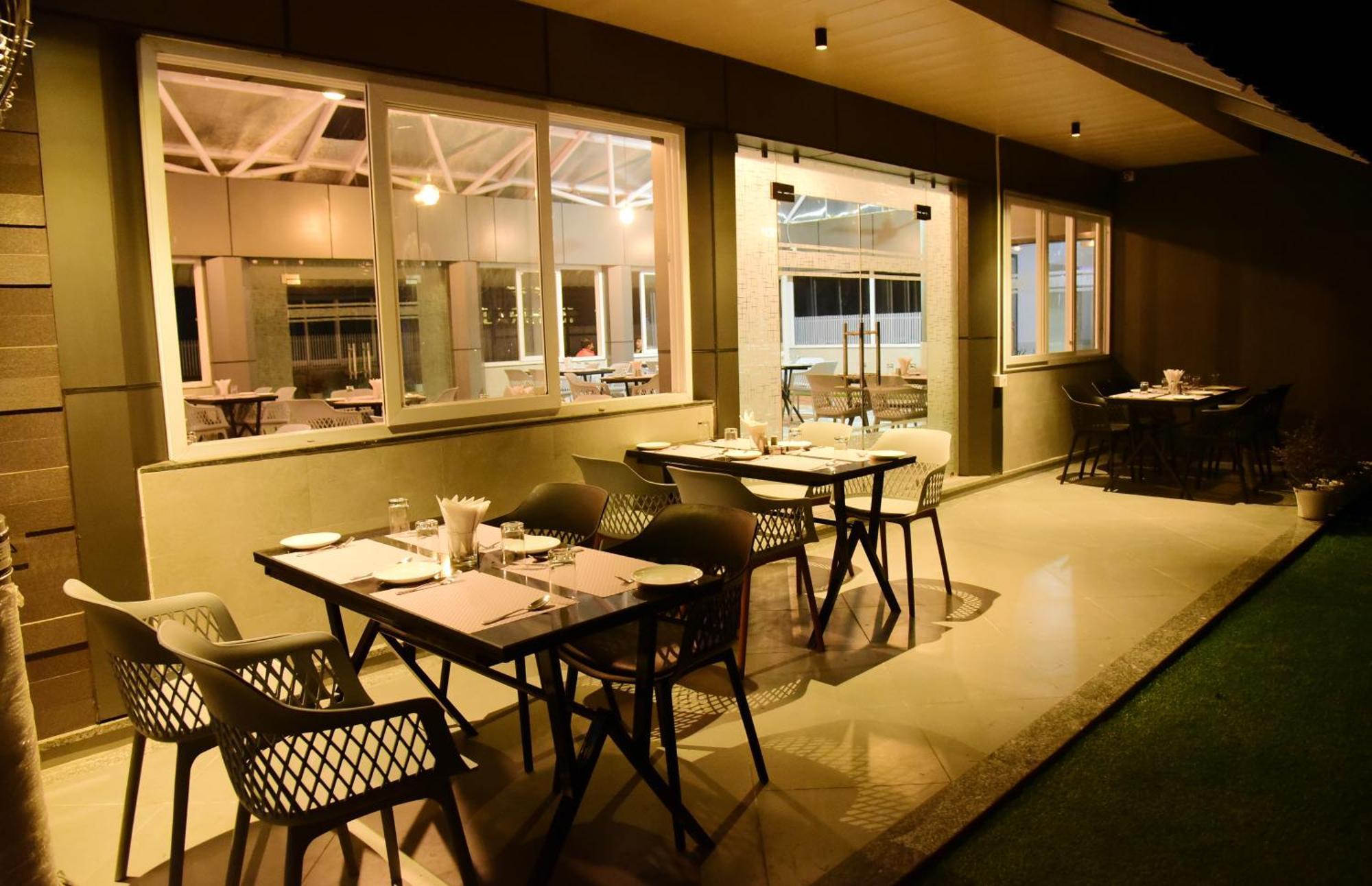 Hotel Rishiraj, Nagaon Nagaon  Luaran gambar