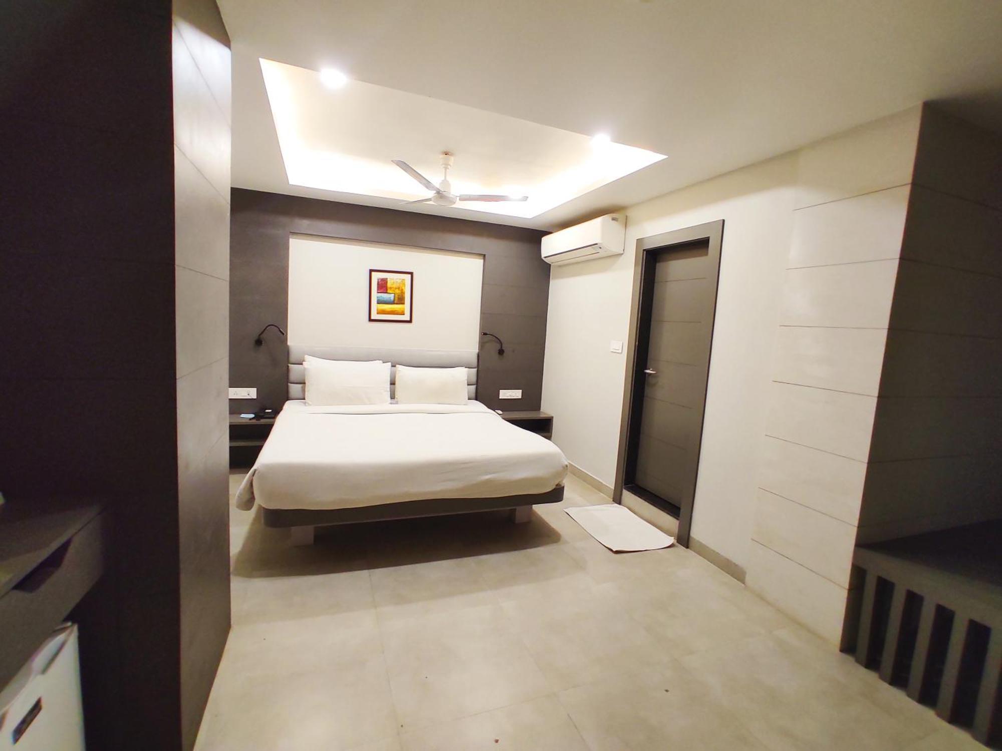 Hotel Rishiraj, Nagaon Nagaon  Luaran gambar